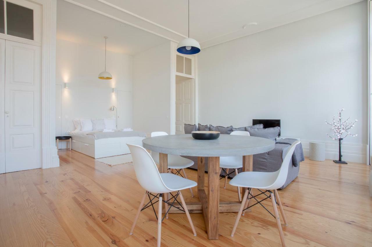 Downtown Spacious Studio Порту Экстерьер фото