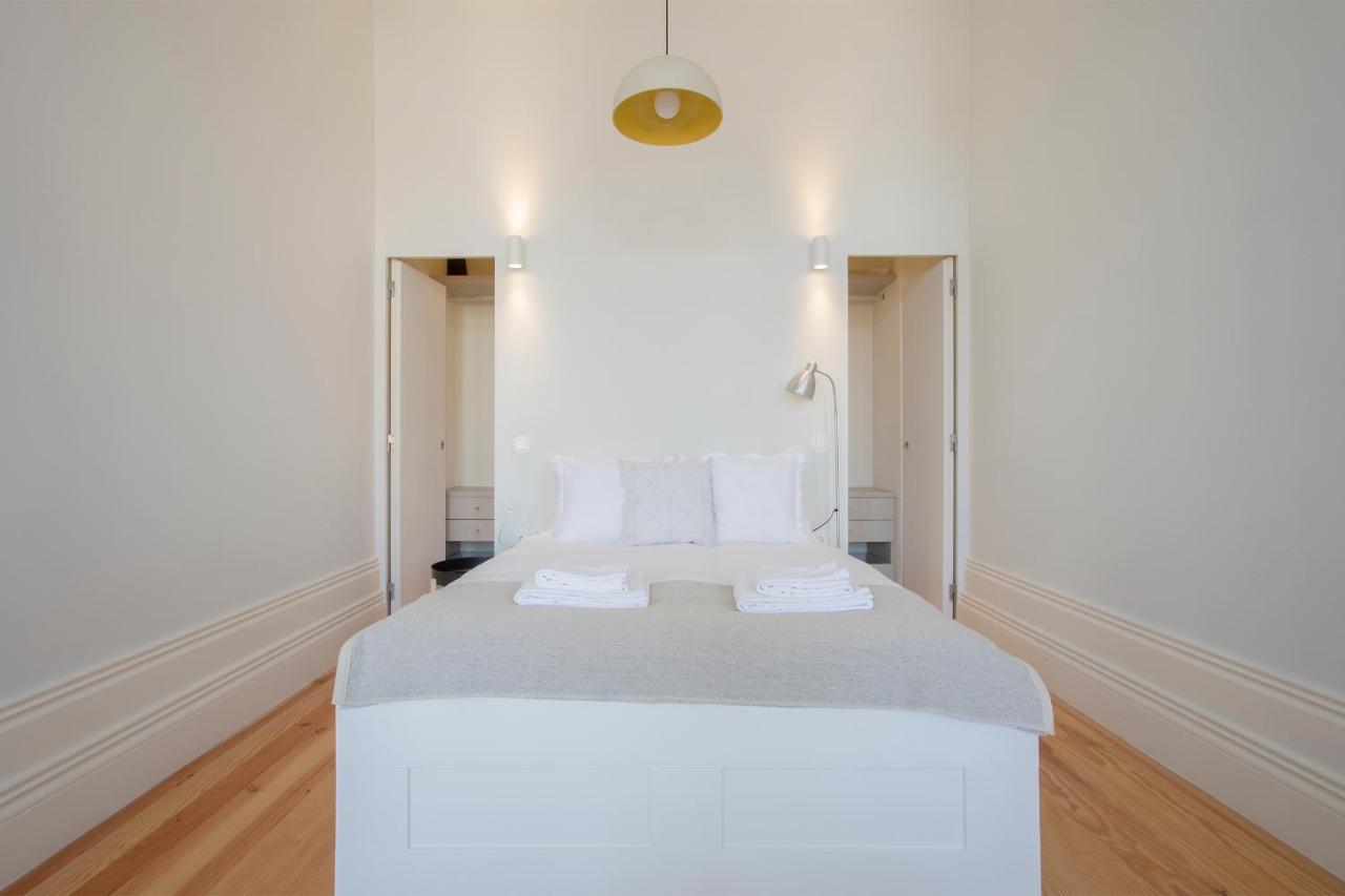 Downtown Spacious Studio Порту Экстерьер фото